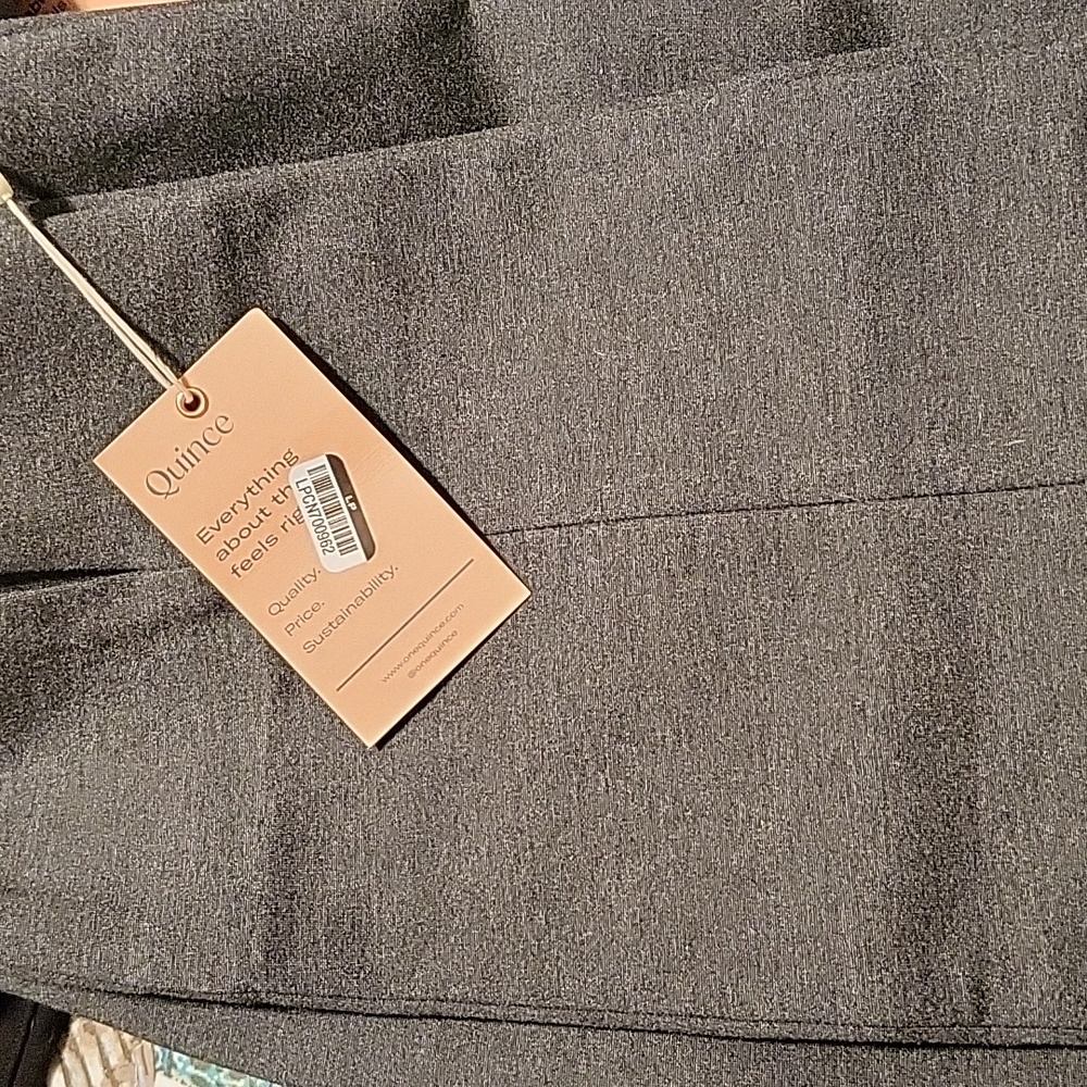 Quince Ultra Stretch Ponte Pintuck Ankle Pants Black Last Few Pairs - Picture 6 of 6